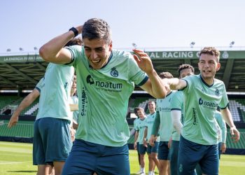 El capitán Iñigo Sainz-Maza vuelve a entrenarse con el Racing