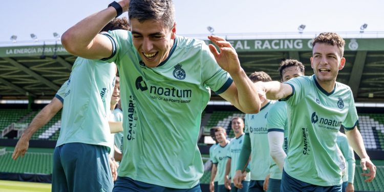 El capitán Iñigo Sainz-Maza vuelve a entrenarse con el Racing