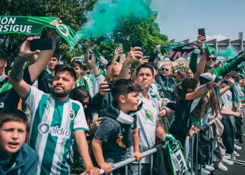 El Racing gestionará 320 entradas para su afición en Elda a 25 euros, con ayuda económica incluida