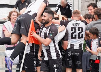 El Escobedo se agarra a la permanencia y Rayo Cantabria se queda sin ‘playoff’