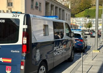 Detenido un joven por el robo de 500 euros en una panadería del centro de Santander