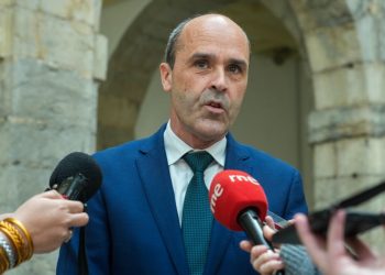 Juan José Alonso acusa al Gobierno de España de no cumplir con el Tribunal Supremo respecto a los menores migrantes no acompañados