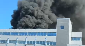 “Muchísimo humo negro y hasta explosiones”: testigos relatan el incendio en la Facultad de Ciencias de la UC