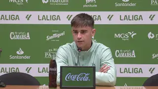 Mario García: «El vestuario del Racing está más unido y fuerte que nunca para recibir al Granada»