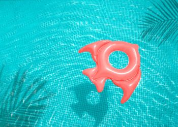 Cómo disfrutar al máximo tu piscina este verano: juegos, consejos y productos imprescindibles