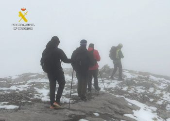Rescate exitoso de tres jóvenes en Picos de Europa tras quedar atrapados por la niebla y la nieve
