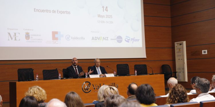 Pascual llama a la «responsabilidad colectiva» para frenar la resistencia a los antimicrobianos