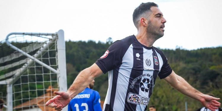 El Escobedo luchará por la permanencia ante el Barbastro en la eliminatoria decisiva de Segunda RFEF