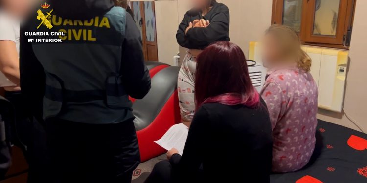 La Guardia Civil libera a nueve mujeres víctimas de trata sexual en Barakaldo y Castro Urdiales