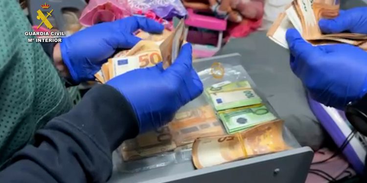 La Guardia Civil libera a nueve mujeres víctimas de trata sexual en Barakaldo y Castro Urdiales