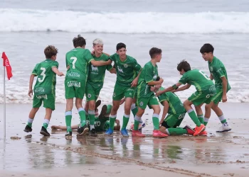 El Real Racing Club conquista el Fútbol Playero ‘Ciudad de Santander’ con victorias en las categorías infantil y alevín