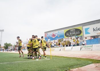 El Cayón saca un valioso empate en la ida y buscará el ascenso en casa