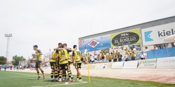 El Cayón saca un valioso empate en la ida y buscará el ascenso en casa