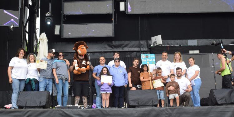 Renedo cierra las Fiestas de San Antonio 2025 con el Día de las Peñas y más de 1.700 participantes