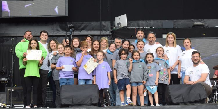 Renedo cierra las Fiestas de San Antonio 2025 con el Día de las Peñas y más de 1.700 participantes