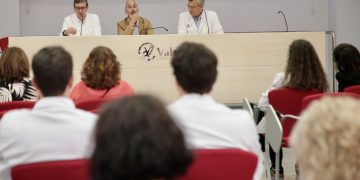 La Consejería de Educación se suma al Proyecto Mentte para apoyar la salud mental de adolescentes con trastornos graves