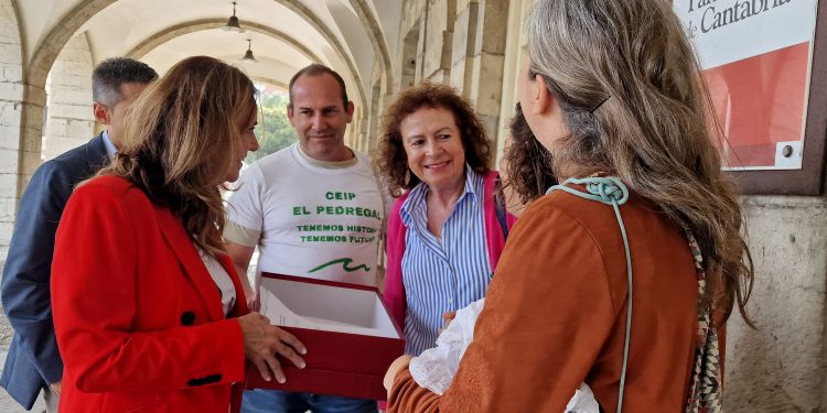 El PRC exige a Buruaga y Silva escuchar a las familias y evitar el cierre del colegio El Pedregal