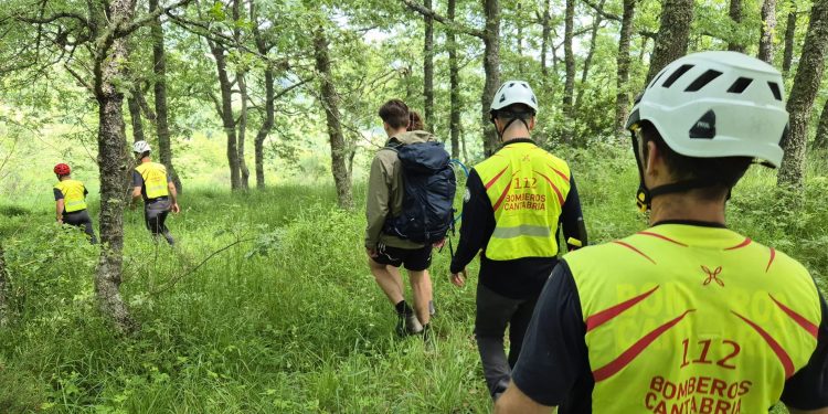 Rescatados dos senderistas en Camaleño y evacuada una mujer con un ataque de pánico en la vía ferrata de La Hermida