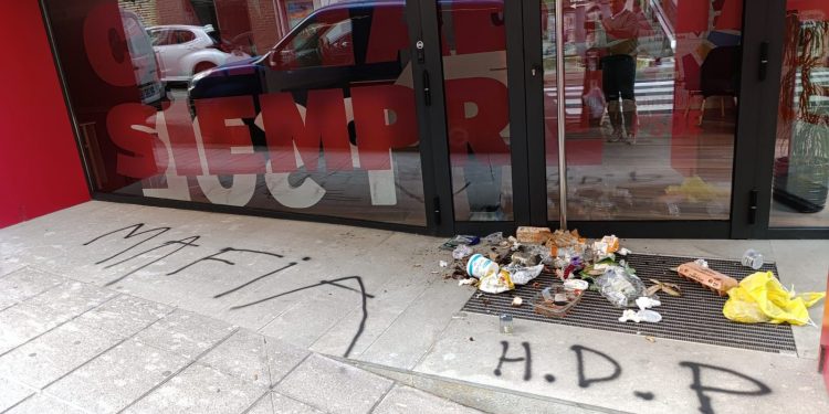 El PSOE denuncia un nuevo ataque vandálico contra su sede en Cantabria