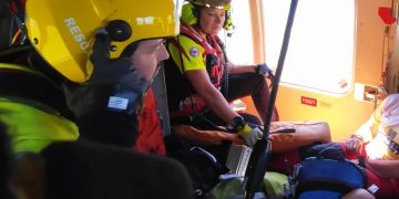 El helicóptero de Cantabria rescata a tres montañeros atrapados en los Picos de Europa