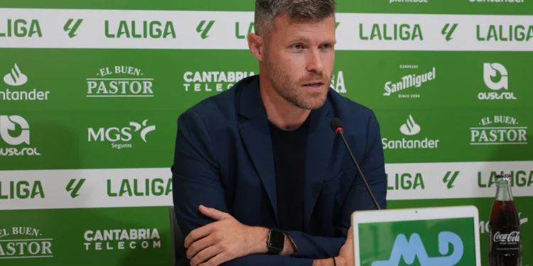 Mikel Martija pone fin a su etapa como director deportivo del Racing