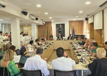 El Pleno de Torrelavega aprueba por unanimidad parte del plan del PP para mejorar la Policía Local