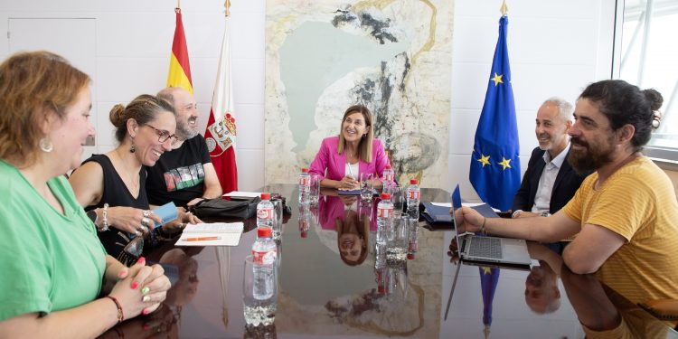 Cantabria reducirá a 20 el número de alumnos por aula en 3º de Primaria a partir del curso 2025-2026