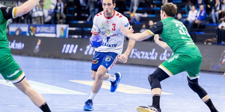 El Bathco BM Torrelavega ficha al internacional argentino Andrés Moyano para las dos próximas temporadas