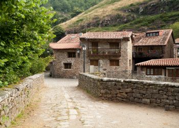 Bárcena Mayor, elegido Pueblo de Cantabria 2025 por su apuesta ejemplar por el patrimonio y la sostenibilidad