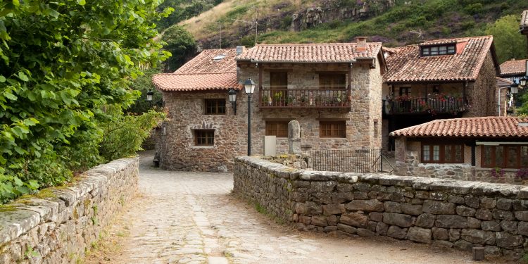Bárcena Mayor, elegido Pueblo de Cantabria 2025 por su apuesta ejemplar por el patrimonio y la sostenibilidad