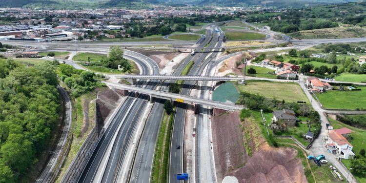Corte de tráfico nocturno en la A-8 por obras en el ramal de Torrelavega