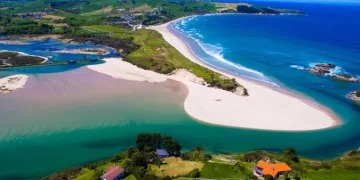 Cantabria permitirá áreas de autocaravanas en todo el Parque Natural de Oyambre pese a las dudas sobre su impacto ambiental