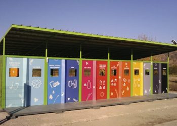 Cantabria licita la compra de contenedores para aceite usado y ropa con un presupuesto de casi un millón de euros