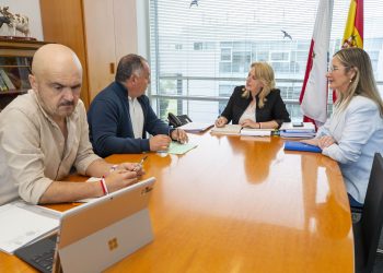 La Consejería y Cabezón de la Sal buscan soluciones para proteger el bosque de secuoyas del impacto turístico