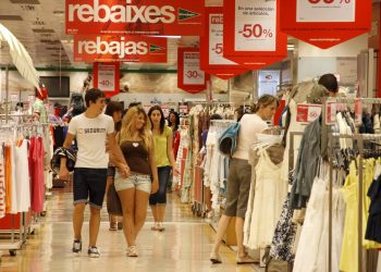 El Gobierno de Cantabria recuerda que los derechos del consumidor se mantienen intactos durante las rebajas