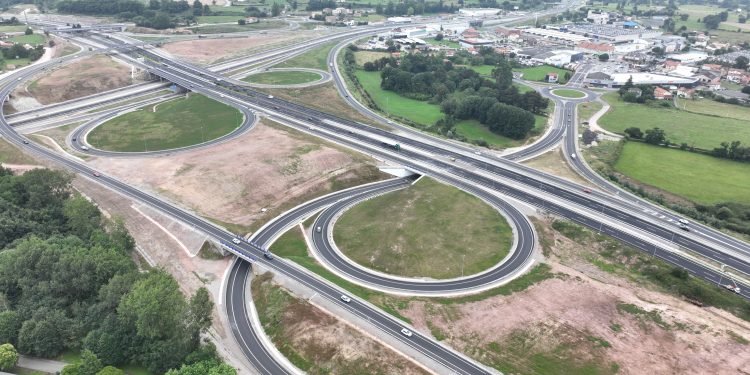 Entra en servicio el nuevo Nudo de Torrelavega tras una inversión de 160 millones que descongestionará 54.000 vehículos diarios