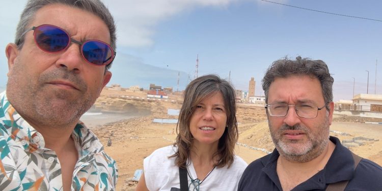 Marruecos expulsa a dos cántabros y una periodista asturiana del Sáhara Occidental en plena labor de observación