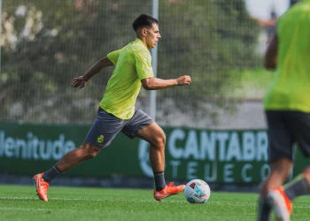 Marco Carrascal y el Racing separan sus caminos tras un acuerdo de rescisión