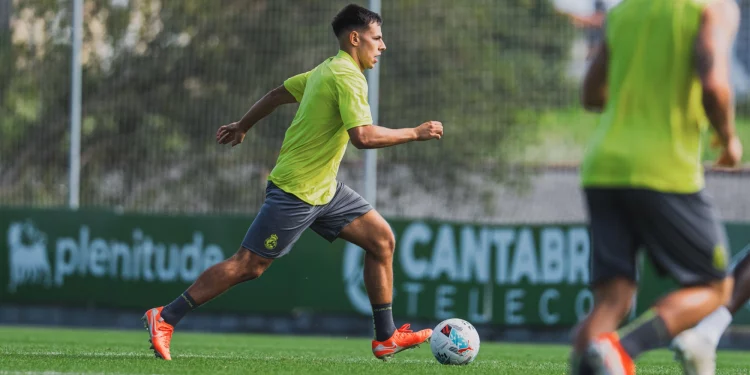 Marco Carrascal y el Racing separan sus caminos tras un acuerdo de rescisión