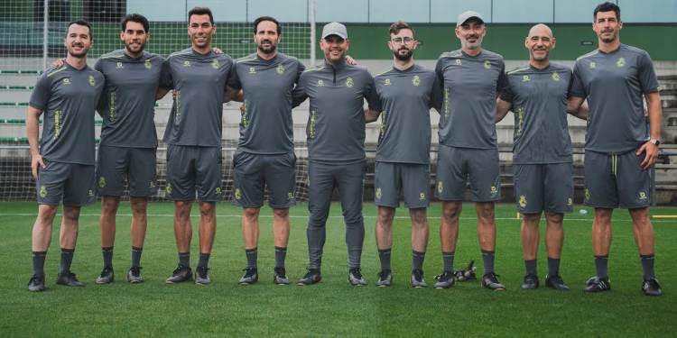 ¿Quién compone el nuevo equipo técnico del Racing ?