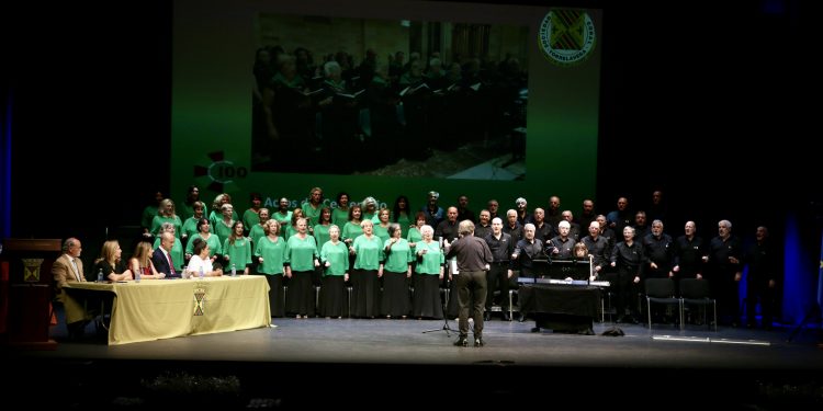 La Coral de Torrelavega recibirá la insignia ‘C’ de Cantabria por su siglo de dedicación a la música