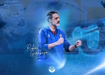 Rubén Garabaya deja el banquillo del Blendio Sinfín rumbo a Macedonia