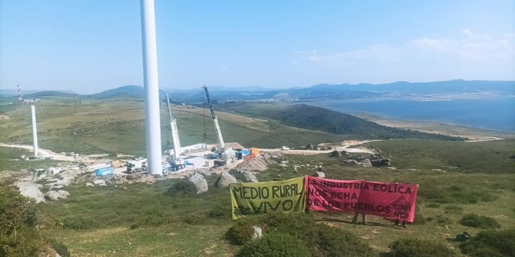 Activistas denuncian «expolio ecológico» en las obras del parque eólico de El Escudo