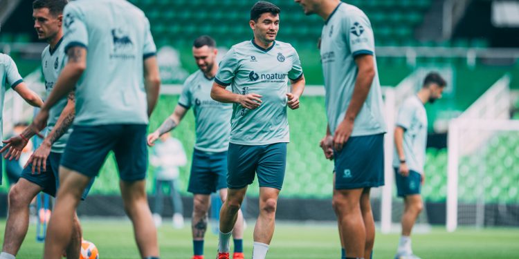 El Racing arranca la pretemporada con 27 jugadores y sin fichajes