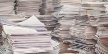 La inteligencia artificial irrumpe en la administración: del papeleo al agente virtual