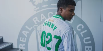 El Racing renueva a Jeremy Arévalo hasta 2027 con opción a una temporada más