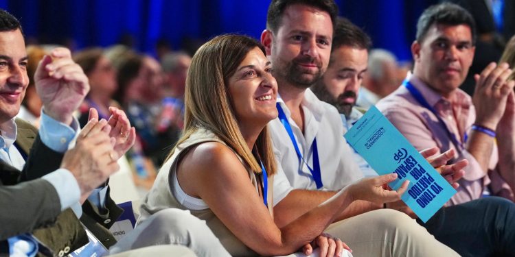 Buruaga asegura que el PP llega al Congreso “fuerte, unido y motivado” para seguir reforzando el proyecto de Feijóo