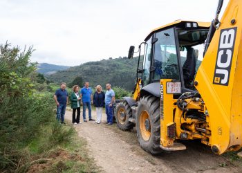 Cantabria mejora caminos rurales en Cieza para apoyar al sector ganadero y combatir el despoblamiento