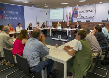 Cantabria exige la dimisión del secretario de Estado de Medio Ambiente por “faltar al respeto” a las comunidades en la gestión del lobo