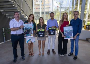 El Gobierno de Cantabria dota a los Picos de Europa con desfibriladores y lanza una campaña para prevenir accidentes en la montaña